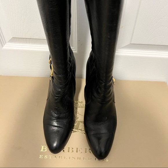 Stunning Authentic Burberry black leather tall boots - Picture 6 of 14